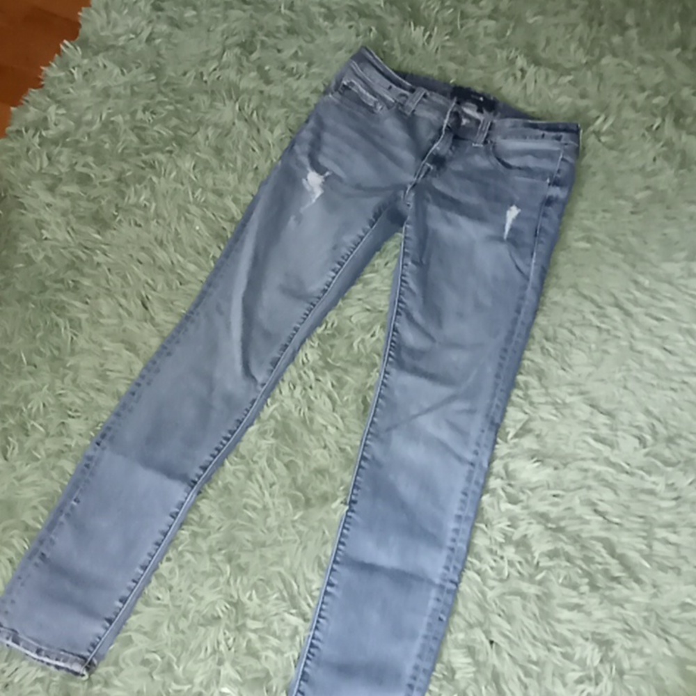 Aero Distressed Jeans
